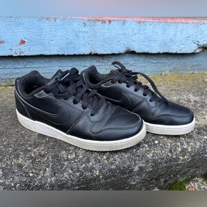 Women’s 7 black Nike Dunks